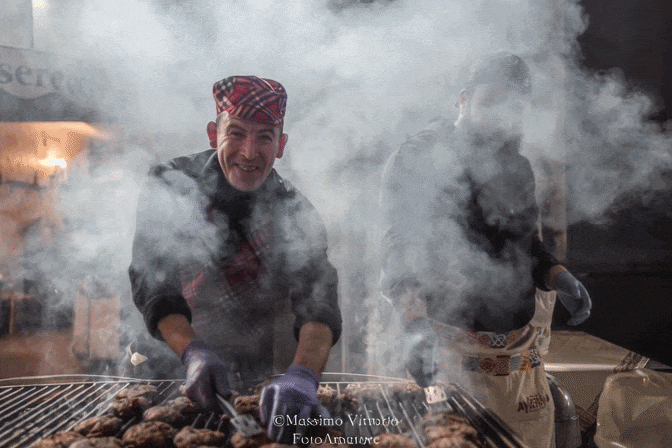 https://www.mimmorapisarda.it/2026/food/arrusti.gif