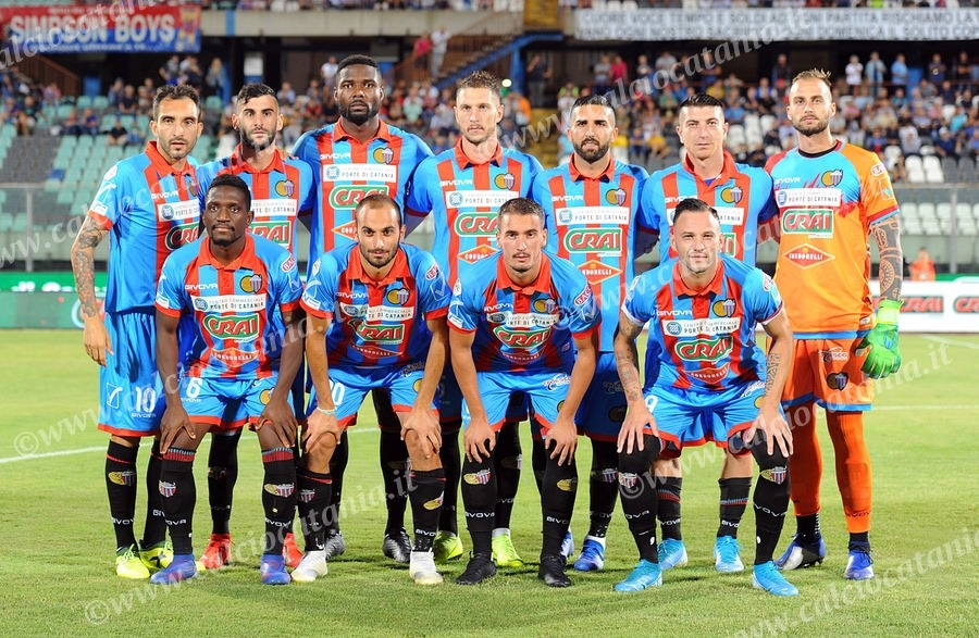 https://www.mimmorapisarda.it/calciocatania1920/sqa1.jpg